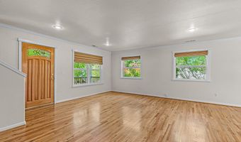 380 Hemlock Ln, Ashland, OR 97520