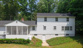 3 Deerfield Dr, Clinton, CT 06413