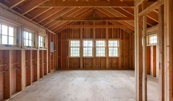 4 Cemetery Rd, Canton, CT 06019