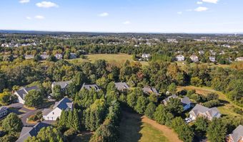 24188 SPRING MEADOW Cir, Aldie, VA 20105