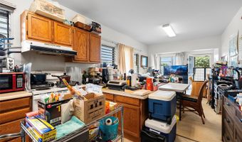 628 Kunawai Lane B, Honolulu, HI 96817