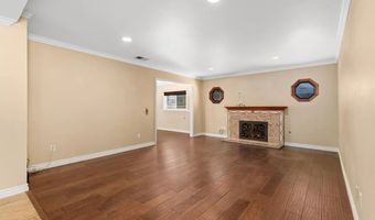 2245 Nob Hill Dr, Carlsbad, CA 92008
