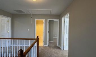 1575 Town Home Dr, Apex, NC 27502