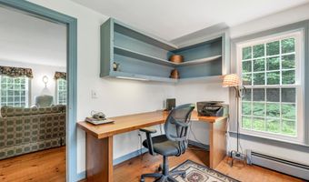 69 King Rd, Bedford, NH 03110