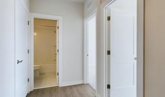 43801 MIDDLEWAY Ter, Ashburn, VA 20147