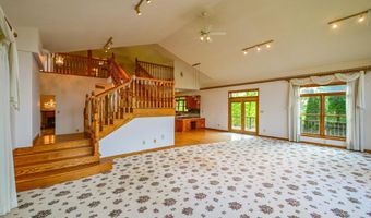6300 Jonathan Ln, Albany, OH 45710