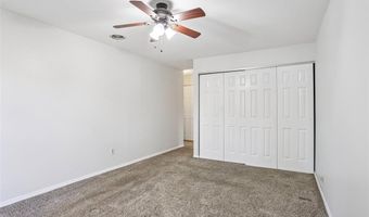 117 Old Oaks Dr, Ballwin, MO 63011