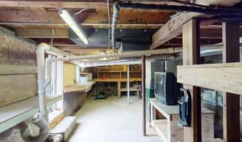 46 Crest Ave, Auburn, ME 04210