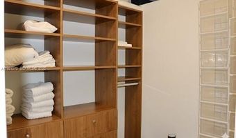 20000 E Country Club Dr 1207, Aventura, FL 33180