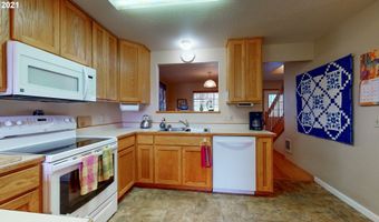 545 HASSETT St, Brookings, OR 97415