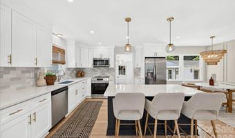 1924 Bentley Pl, Charlotte, NC 28205