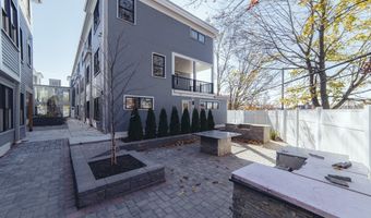 45 Spring St 12A, Boston, MA 02132