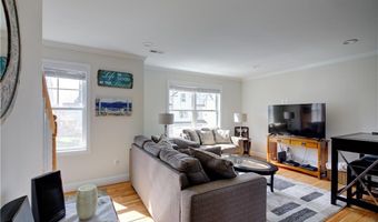 17 Mariner Way, Middletown, RI 02842