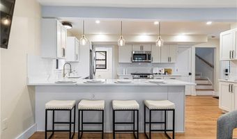 540 Middle Hwy, Barrington, RI 02806