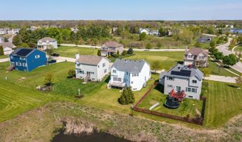 1094 Holly Dr, Antioch, IL 60002