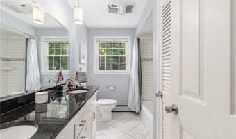 26 Ferncrest Dr, Cumberland, RI 02864