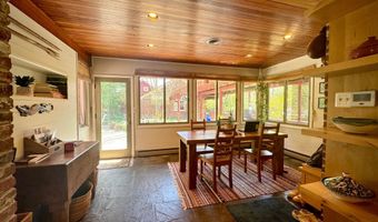 6819 SELKIRK, Bethesda, MD 20817