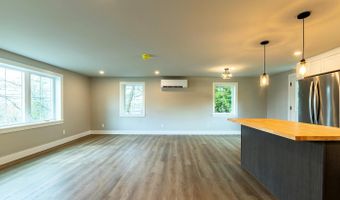 162 Waldo Ave, Belfast, ME 04915