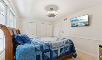 915 Cimarron Oval, Aurora, OH 44202
