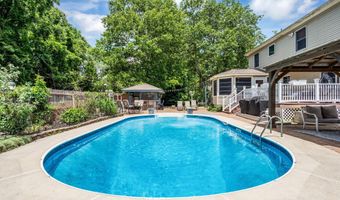 382 Wheaton Ave, Bayville, NJ 08721