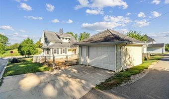 205 S Garnavillo St, Anamosa, IA 52205