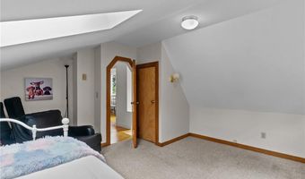 95 Lakehurst Dr, Coventry, RI 02816