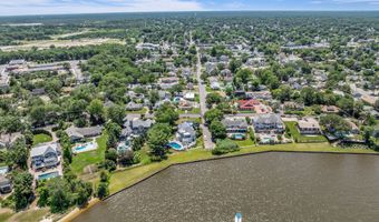 14 Larboard St, Beachwood, NJ 08722