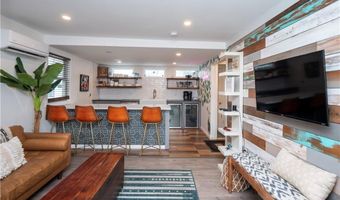 100 Renfrew Ave, Middletown, RI 02842
