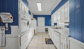 416 Forest Glen Dr, Albany, GA 31707