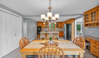7 Beechwood Cir, Cromwell, CT 06416