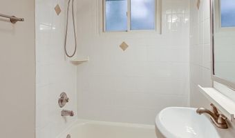 8617 LYNBROOK Dr, Bethesda, MD 20814