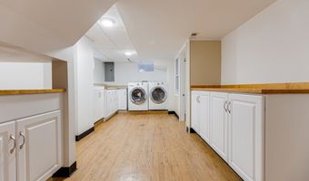 9 S Ridge Ave, Arlington Heights, IL 60005