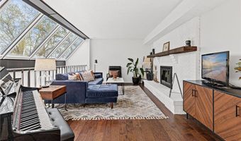 401 River Ln, Anoka, MN 55303