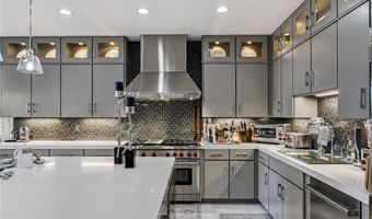 10721 Capesthorne Way, Las Vegas, NV 89135