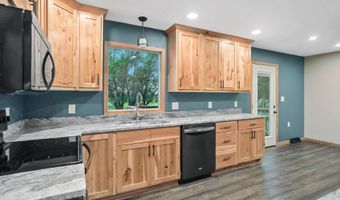 12857 387th Ave, Aberdeen, SD 57401