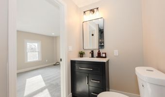16 Church St, Belmont, NH 03220