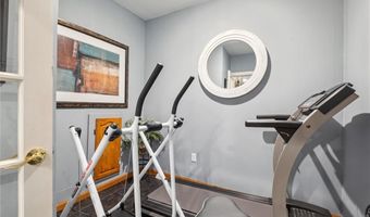 15471 Cedar Ln, Basehor, KS 66007