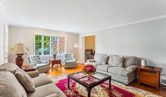 8710 LOWELL St, Bethesda, MD 20817