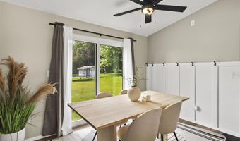 210 E GREENFIELD Ave, Algoma, WI 54201
