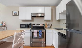 201 Woodlawn Ave 314, North Providence, RI 02904