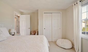 26 Scituate Farms Dr, Cranston, RI 02921