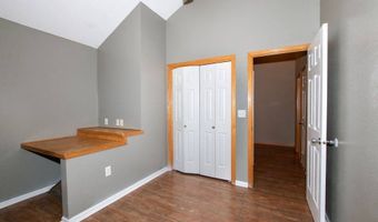 1062 10th Ave NW, Altoona, IA 50009