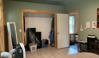 90 Pine Hill Dr, Berlin, VT 05663
