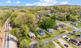702 13th St, Altavista, VA 24517