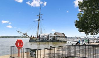 901 KING St 202, Alexandria, VA 22314