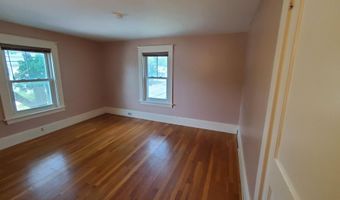 84 14th St, Bangor, ME 04401