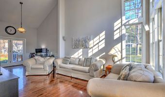 39 Lasky Rd, Beacon Falls, CT 06403