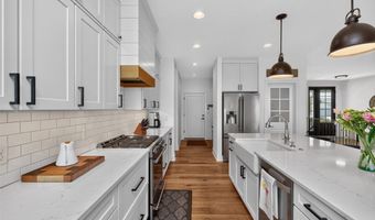 1304 NE 53rd Ct, Ankeny, IA 50021
