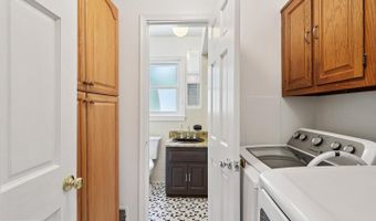 5110 DUVALL Dr, Bethesda, MD 20816