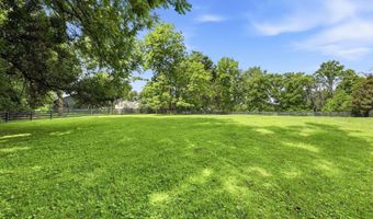 11005 Park Rd, Anchorage, KY 40223